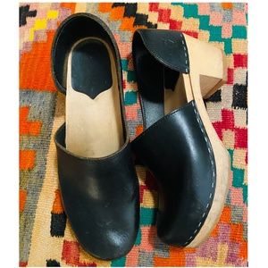 Sandgrens Brett Closed-Back Black Clogs